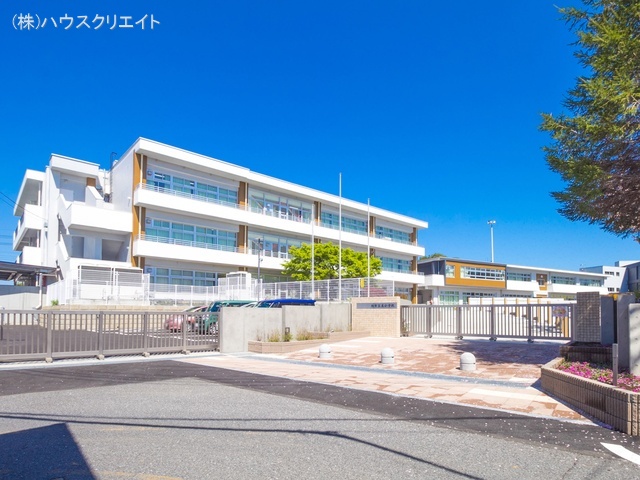 柏市立土小学校　距離450m