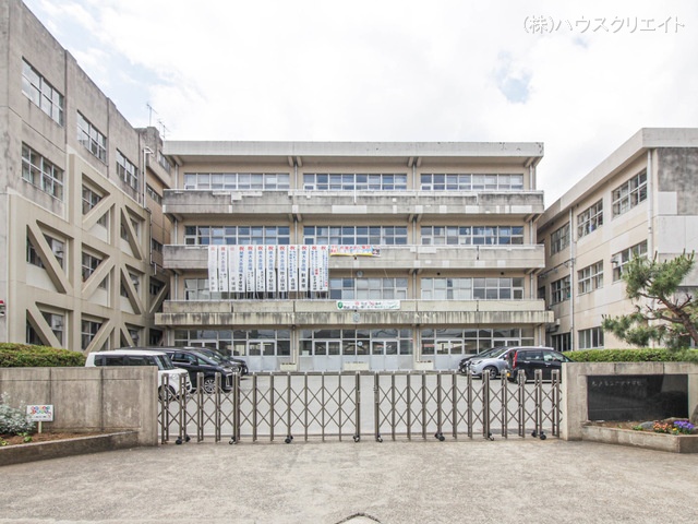 松戸市立六実中学校　距離600m