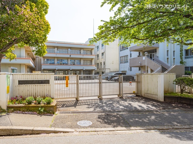 船橋市立飯山満中学校　距離710m