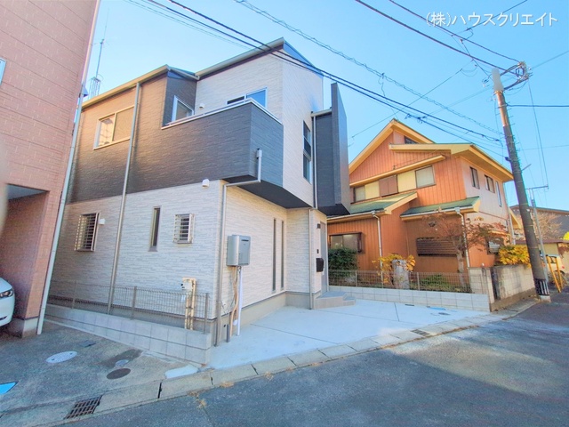 千葉県流山市平和台４丁目の新築戸建て完成写真 2025年12月9日撮影