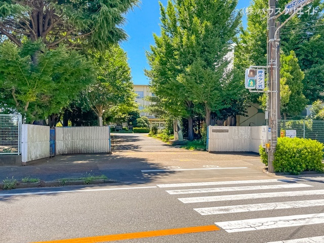 松戸市立栗ケ沢小学校　距離1150m