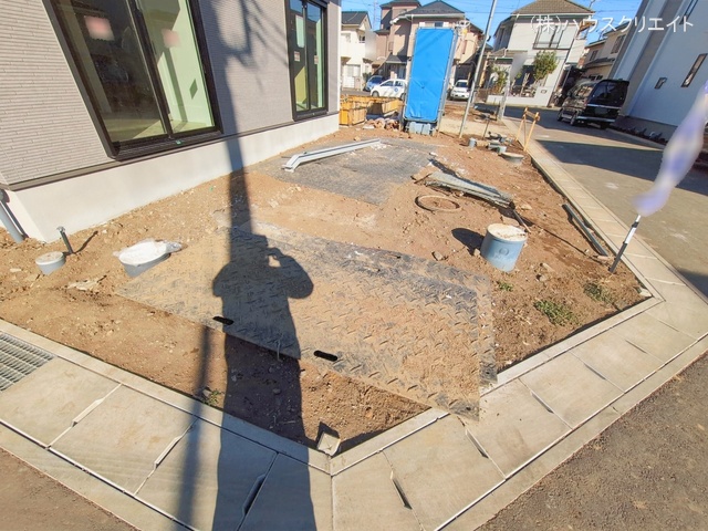 千葉県松戸市栗ケ沢の新築戸建て外構写真 2026年1月13日撮影