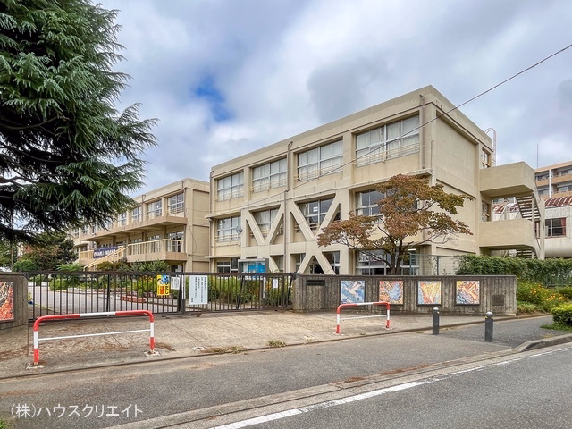 松戸市立常盤平第二小学校 距離720m