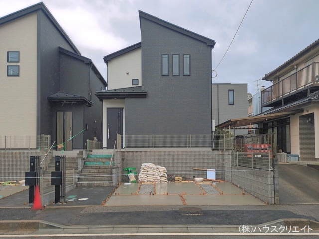 千葉県柏市逆井藤ノ台の新築戸建て外構写真 2026年4月9日撮影
