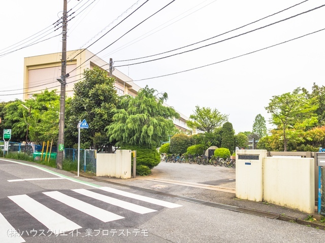 柏市立旭小学校　距離140m