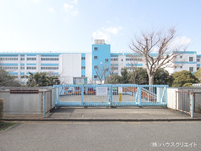 柏市立大津ヶ丘第一小学校　距離650m