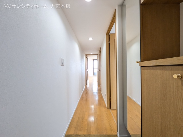 ネオステージ大宮 玄関