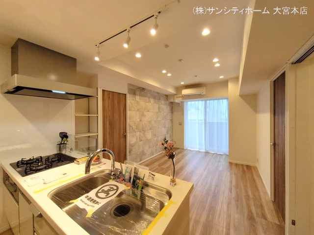 THE　OMIYA　TOWERS リビング