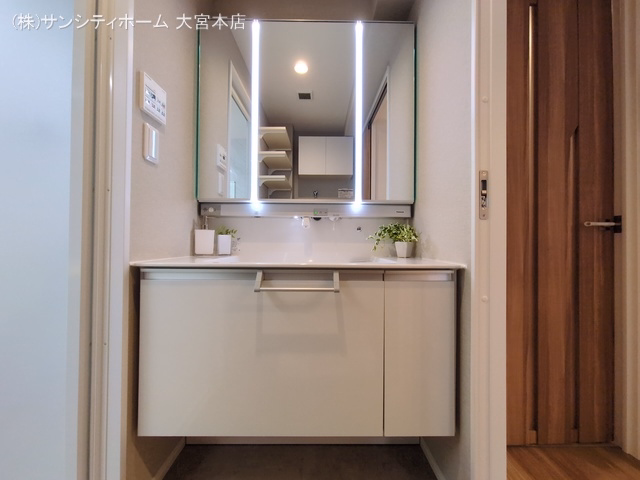 THE　OMIYA　TOWERS 洗面所