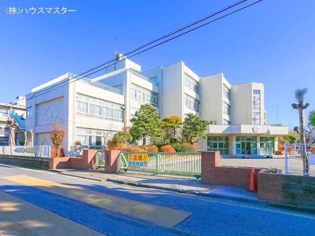 さいたま市立大成小学校 距離160m