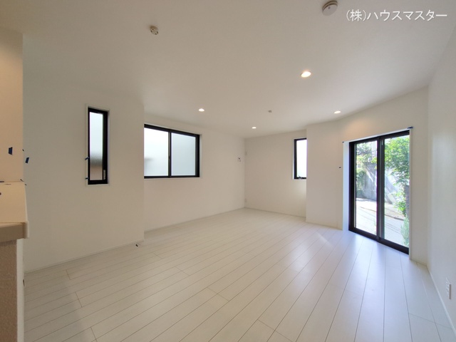 埼玉県さいたま市大宮区堀の内町3丁目の新築戸建てリビング写真 2025年10月1日撮影