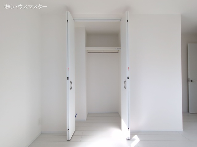 埼玉県さいたま市大宮区堀の内町３丁目の新築戸建て収納(ウォークインクローゼット)写真 2025年10月1日撮影