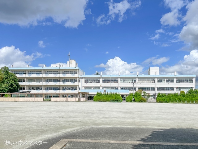 さいたま市立春岡小学校　距離720m