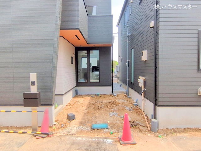埼玉県さいたま市大宮区天沼町２丁目の新築戸建て外構写真 2025年8月5日撮影