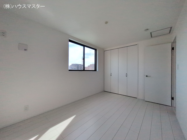 埼玉県さいたま市大宮区大成町1丁目の新築戸建て居室メイン写真 2025年10月1日撮影