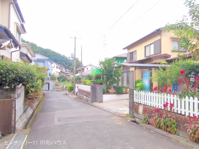 埼玉県日高市大字中鹿山の中古戸建て完成写真 2025年10月30日撮影