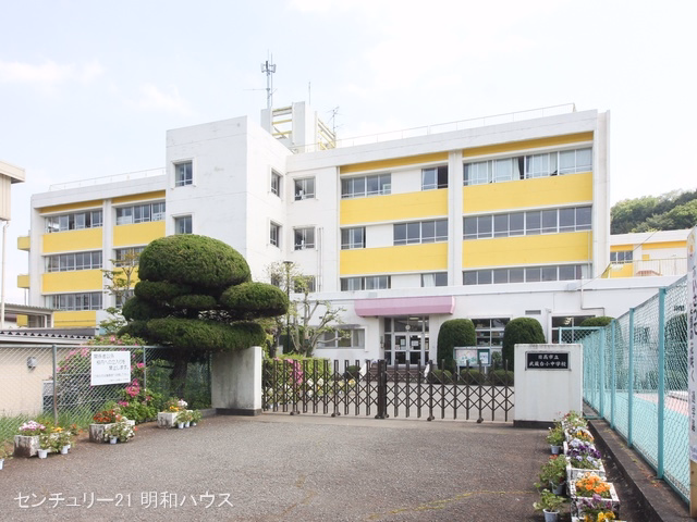 日高市立武蔵台小中学校(中学校)