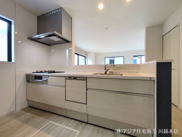 埼玉県狭山市大字水野の新築戸建てキッチン写真 2025年10月8日撮影