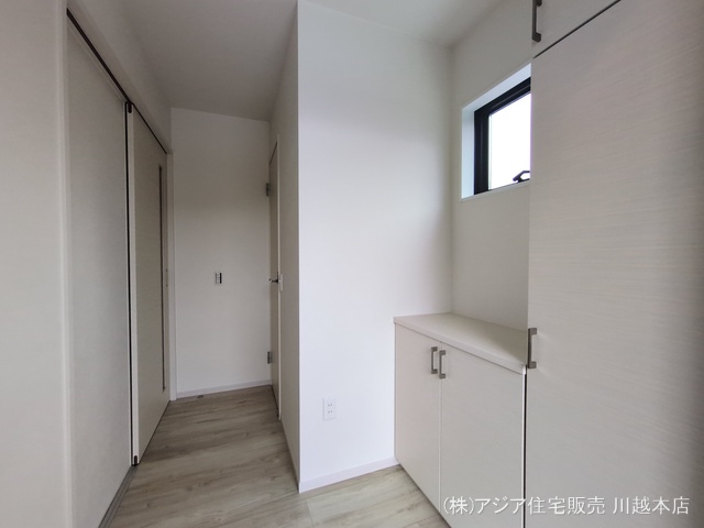 埼玉県狭山市大字水野の新築戸建て玄関写真 2025年10月8日撮影
