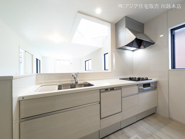 埼玉県川越市宮元町の新築戸建てキッチン写真 2025年8月28日撮影