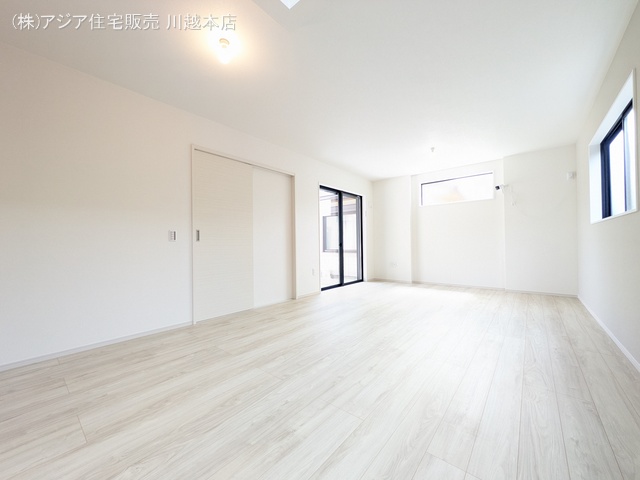 埼玉県川越市宮元町の新築戸建てリビング写真 2025年8月28日撮影
