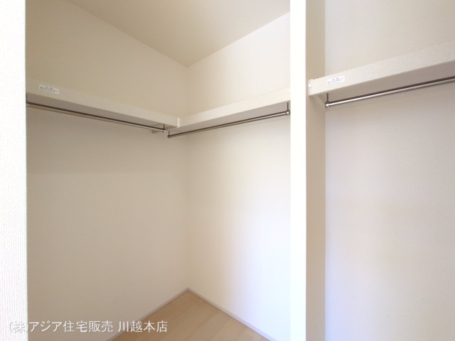 埼玉県富士見市渡戸１丁目の新築戸建て収納(ウォークインクローゼット)写真 2025年9月24日撮影
