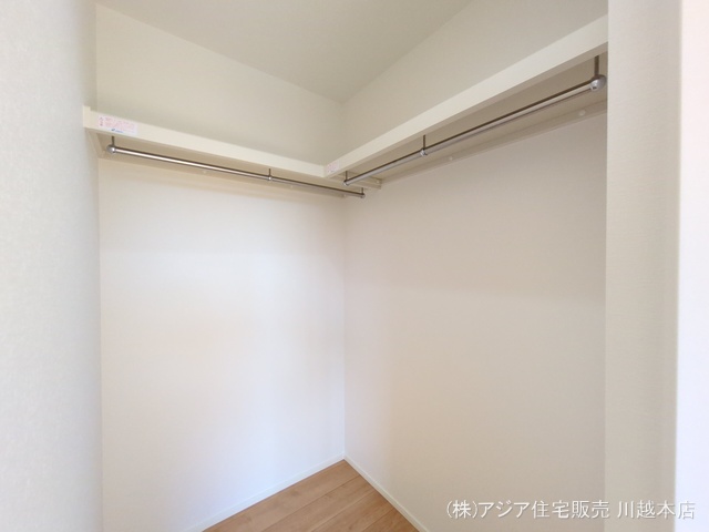 埼玉県川越市月吉町の新築戸建て収納(ウォークインクローゼット)写真 2025年10月1日撮影