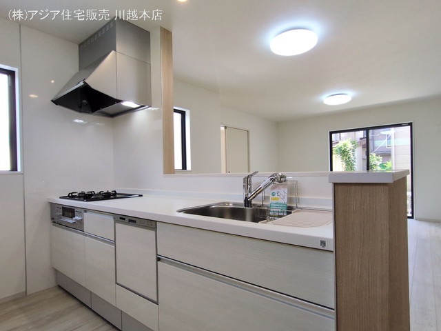 埼玉県川越市大字今福の新築戸建てキッチン写真 2025年8月28日撮影