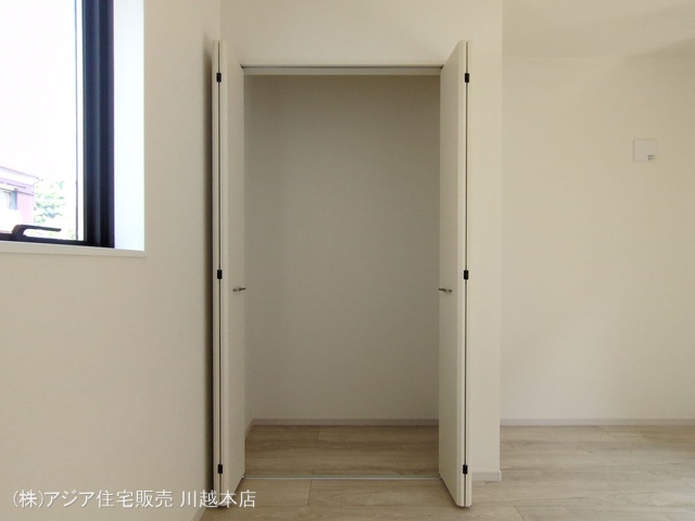 埼玉県川越市大字今福の新築戸建て収納(ウォークインクローゼット)写真 2025年8月28日撮影