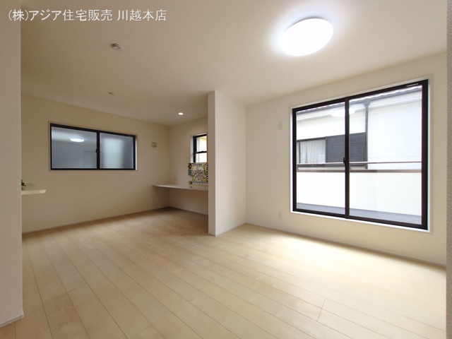 埼玉県川越市熊野町の新築戸建てリビング写真 2025年8月27日撮影