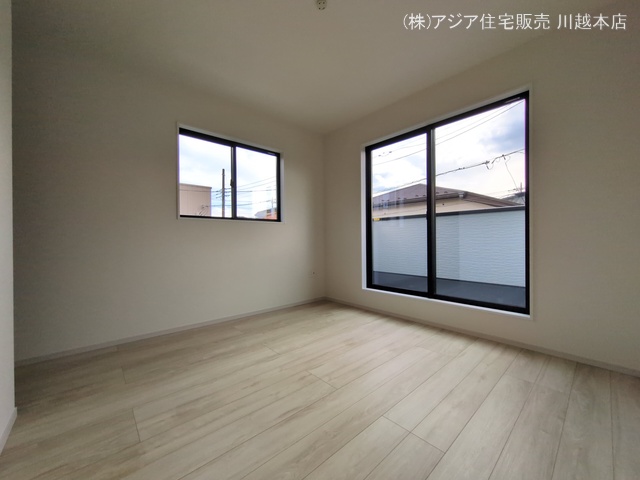 埼玉県坂戸市千代田２丁目の新築戸建て居室メイン写真 2025年9月17日撮影