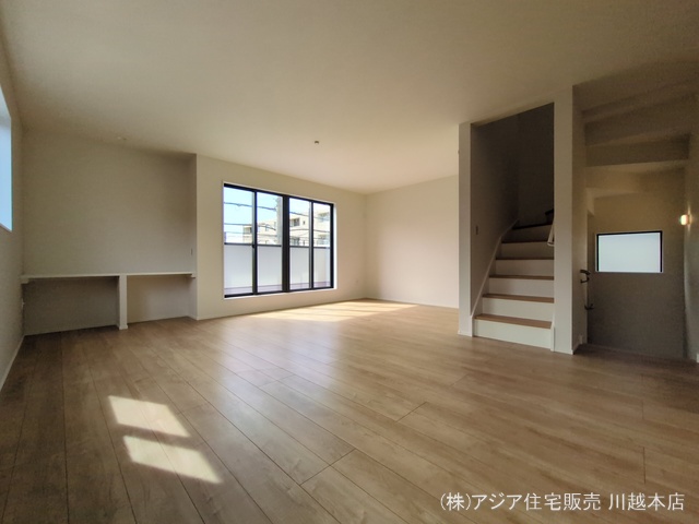 埼玉県川越市熊野町の新築戸建てリビング写真 2025年10月1日撮影