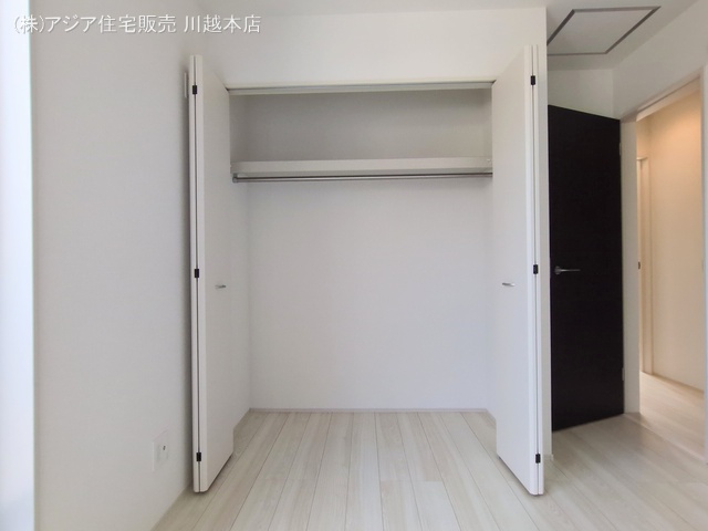埼玉県狭山市広瀬台１丁目の新築戸建て収納(ウォークインクローゼット)写真 2025年8月31日撮影