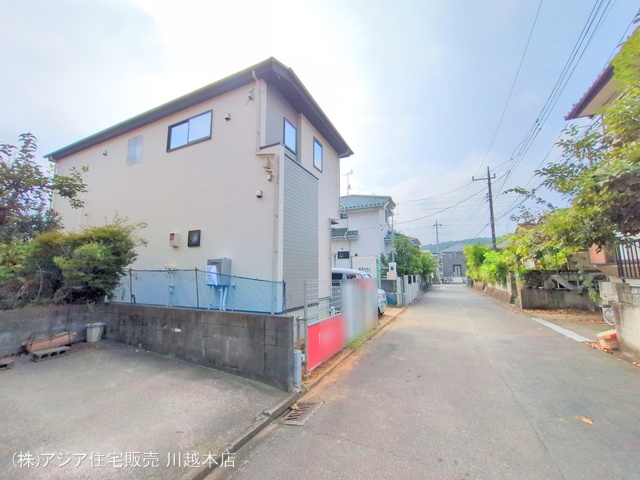 埼玉県坂戸市西坂戸4丁目の新築戸建て外構写真 2025年9月9日撮影