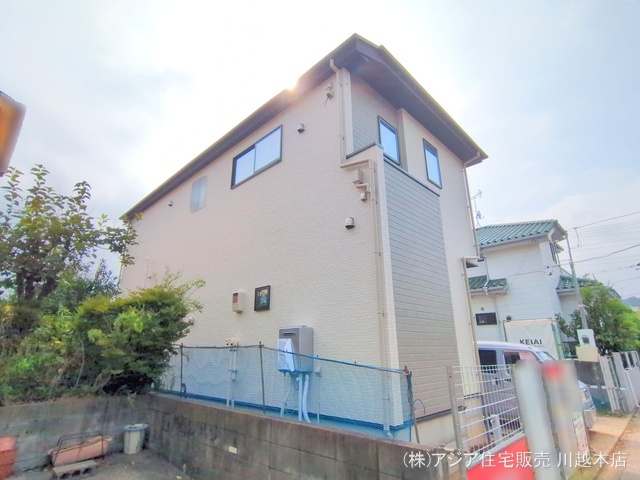埼玉県坂戸市西坂戸4丁目の新築戸建て外構写真 2025年9月9日撮影