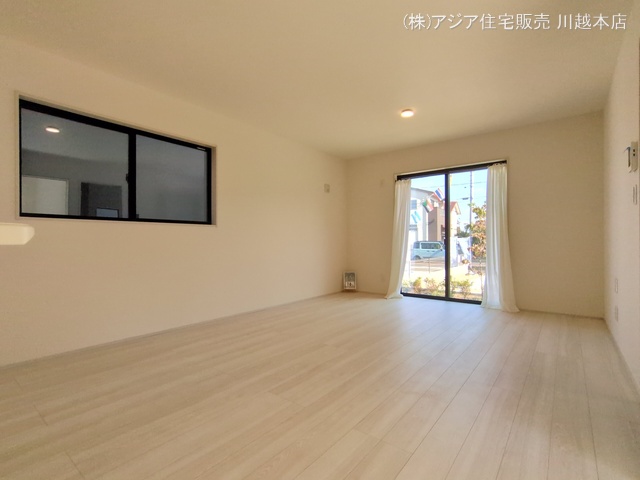 埼玉県狭山市柏原の新築戸建てリビング写真 2025年9月25日撮影