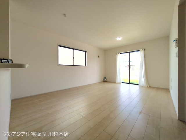 埼玉県狭山市柏原の新築戸建てリビング写真 2025年9月25日撮影