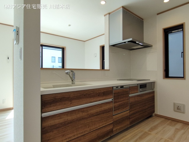 埼玉県坂戸市溝端町の新築戸建てキッチン写真 2025年8月20日撮影