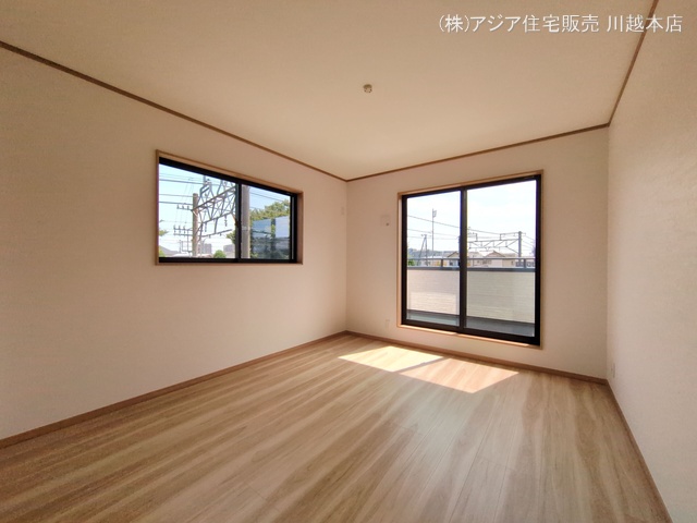 埼玉県坂戸市溝端町の新築戸建て居室メイン写真 2025年8月20日撮影
