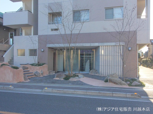 埼玉県坂戸市仲町のマンション『サンライト坂戸仲町』外観写真 2024年1月15日撮影