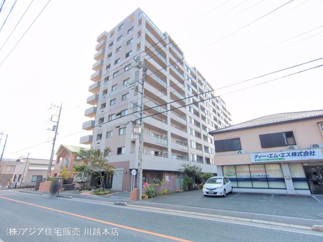 埼玉県坂戸市仲町のマンション『サンライト坂戸仲町』外観写真 2025年8月31日撮影