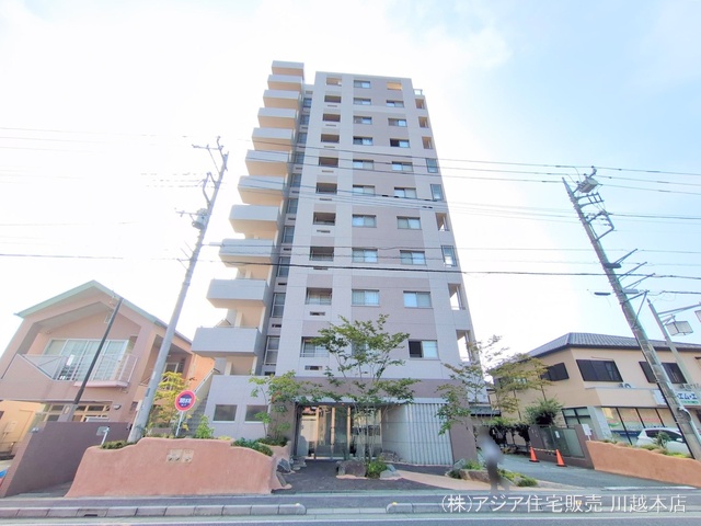 埼玉県坂戸市仲町のマンション『サンライト坂戸仲町』外観写真 2025年8月31日撮影