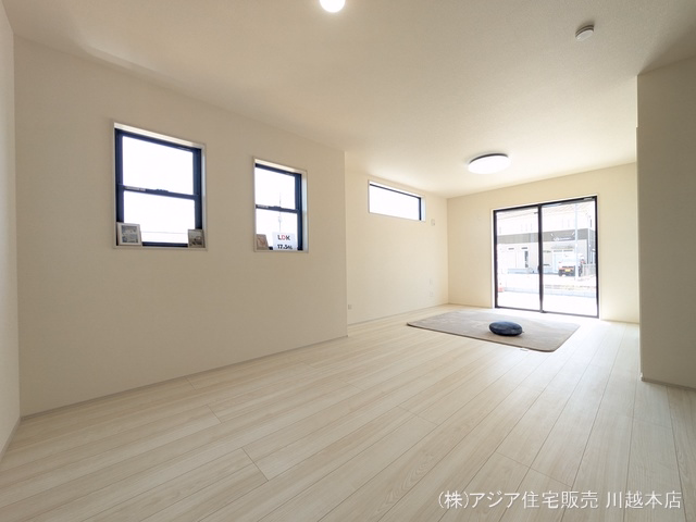 川越市大字下小坂（戸建）05 リビング