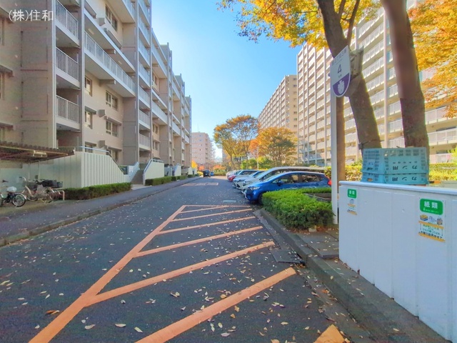 埼玉県志木市館2丁目のマンション『志木ニュータウン中央の森弐番街4号棟』外観写真 2024年11月21日撮影
