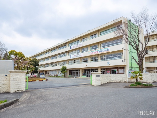 志木市立志木第二中学校 距離700m