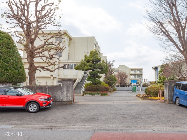 三芳町立三芳東中学校 距離1040m