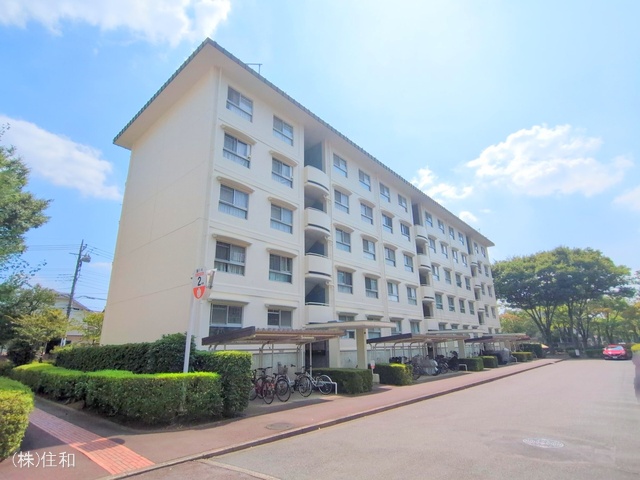 埼玉県志木市館1丁目のマンション『志木ニュータウン南の森壱番街2号棟』外観写真 2025年8月31日撮影