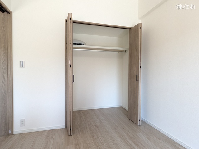 埼玉県朝霞市三原１丁目のマンション『ベルポート朝霞台参番館』収納(ウォークインクローゼット)写真 2025年9月16日撮影