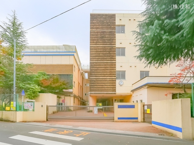 朝霞市立朝霞第五小学校 距離400m