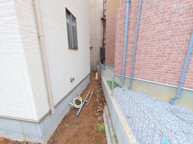 埼玉県志木市本町3丁目の新築戸建て外構写真 2025年10月14日撮影